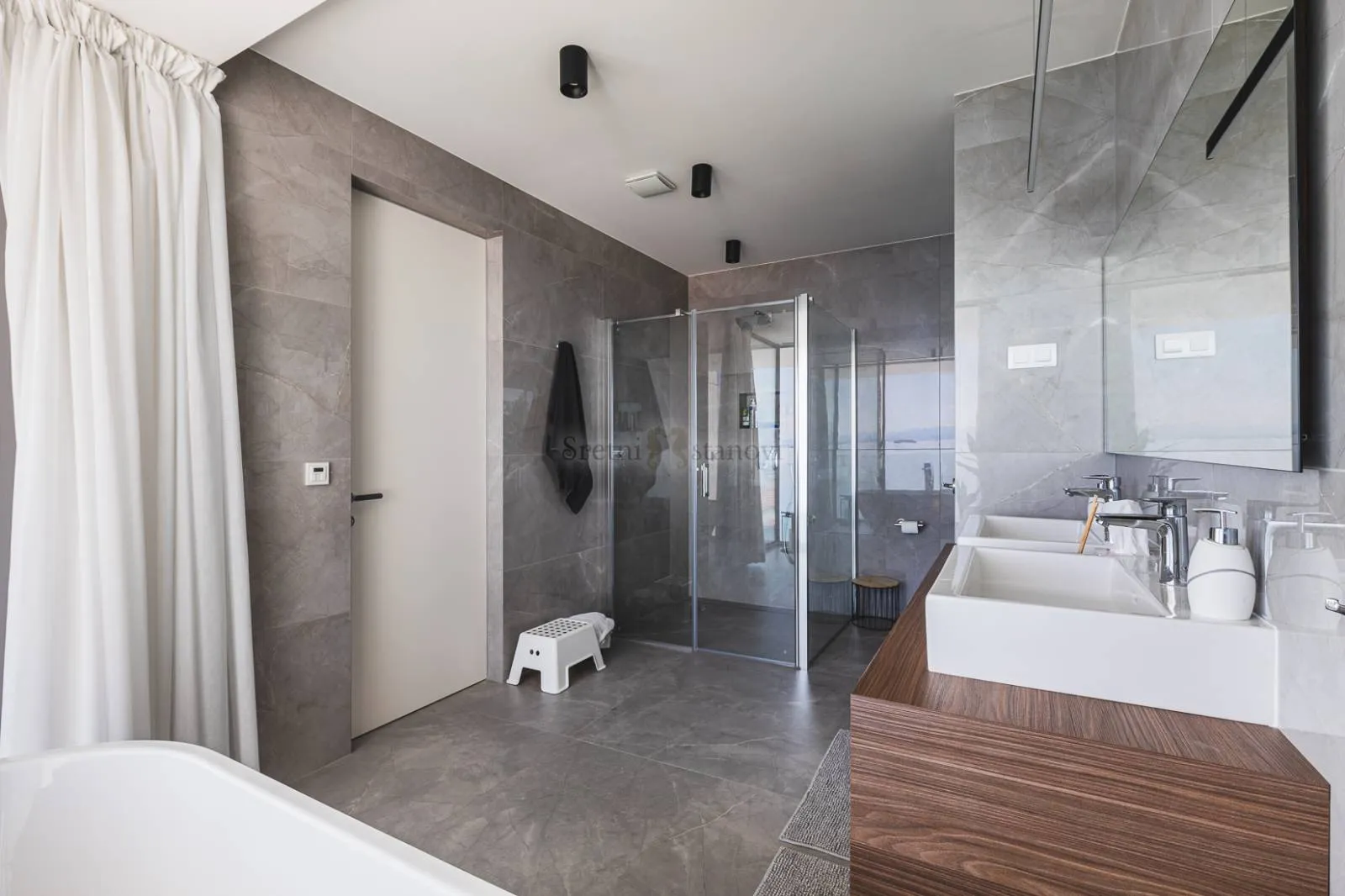 opatija luksuzni penthouse stan, pogled i blizina mora, 3s+db - slika 22