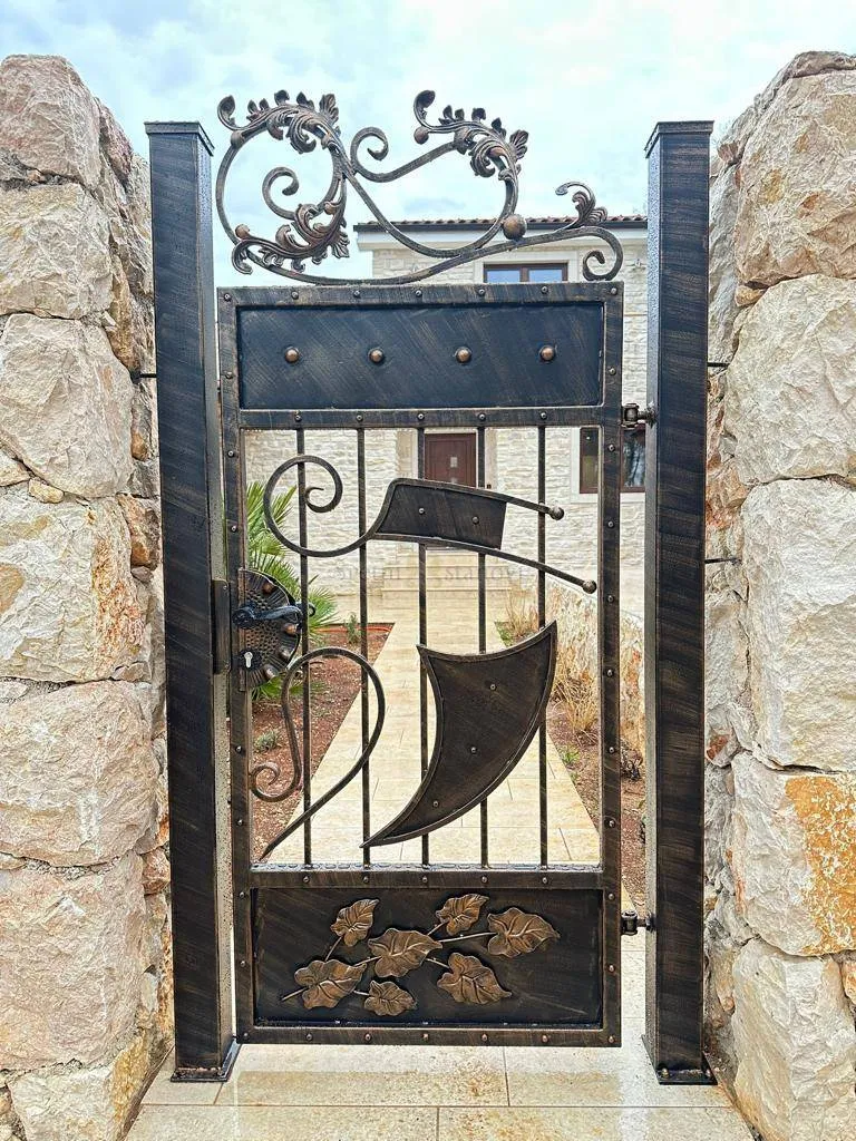 luksuzna rustikalna vila s bazenom - slika 12