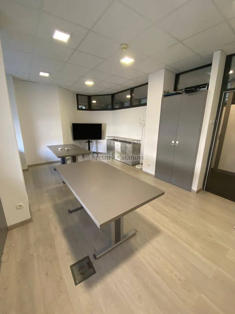 poslovni prostor centar, stari grad, 60 m2 - slika 4