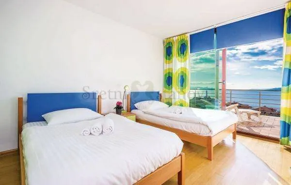 martinkovac, dvoetažni stan u kući s bazenom, 200 m2 - slika 7