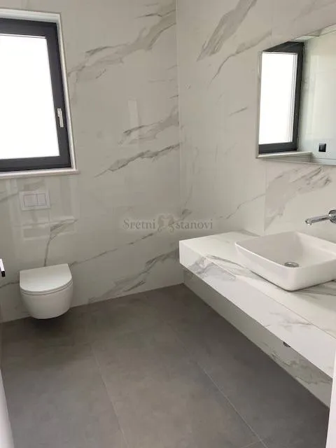 kuća, pobri,171 m2, bazen, tri parkirna mjesta - slika 5