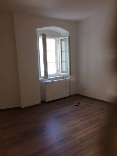centar, 115 m2, 3s , za stan ili ured - slika 2