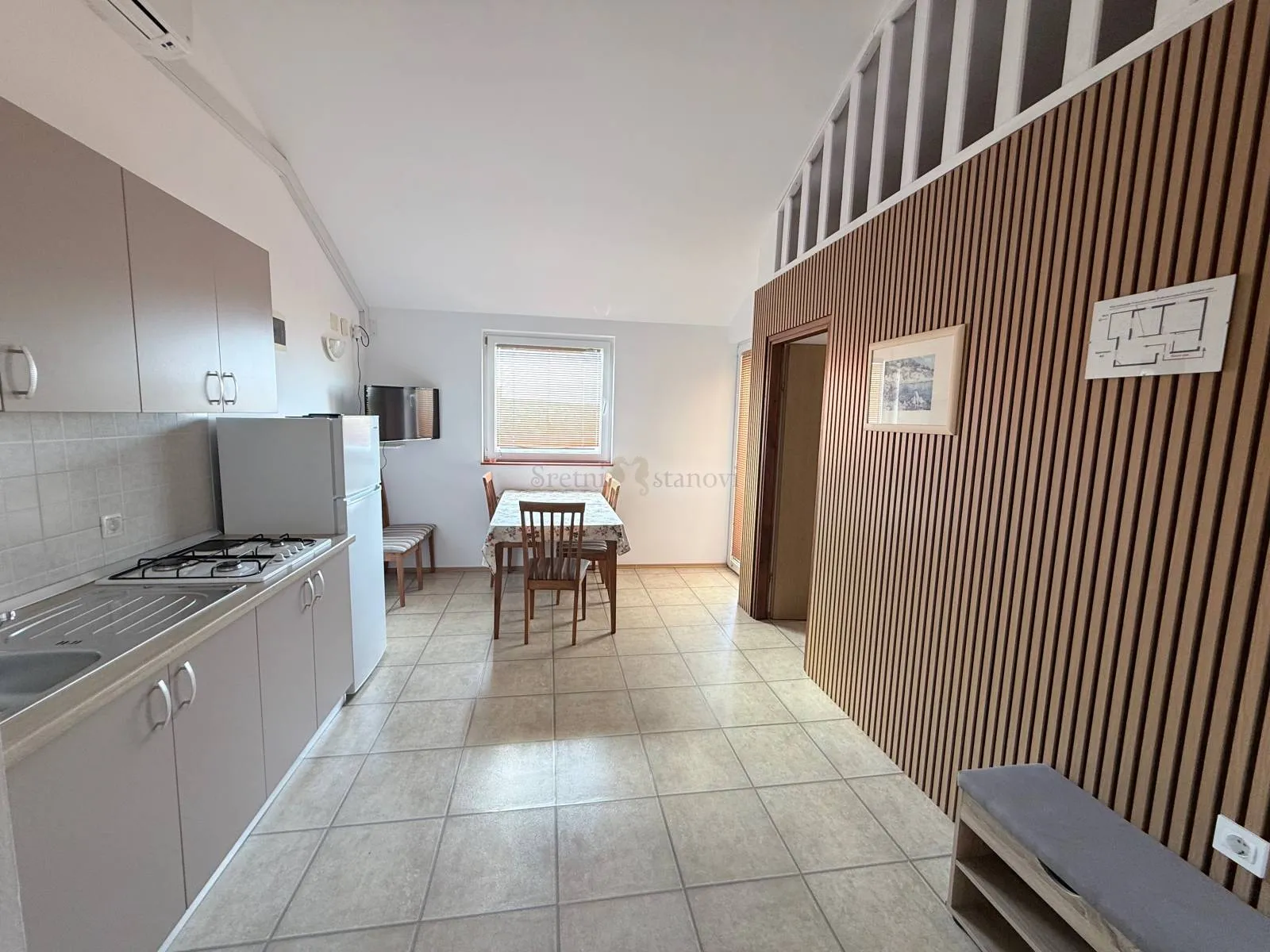stara novalja, kuća sa 7 apartmana + dodatni objekt, prilika za investiciju - slika 10