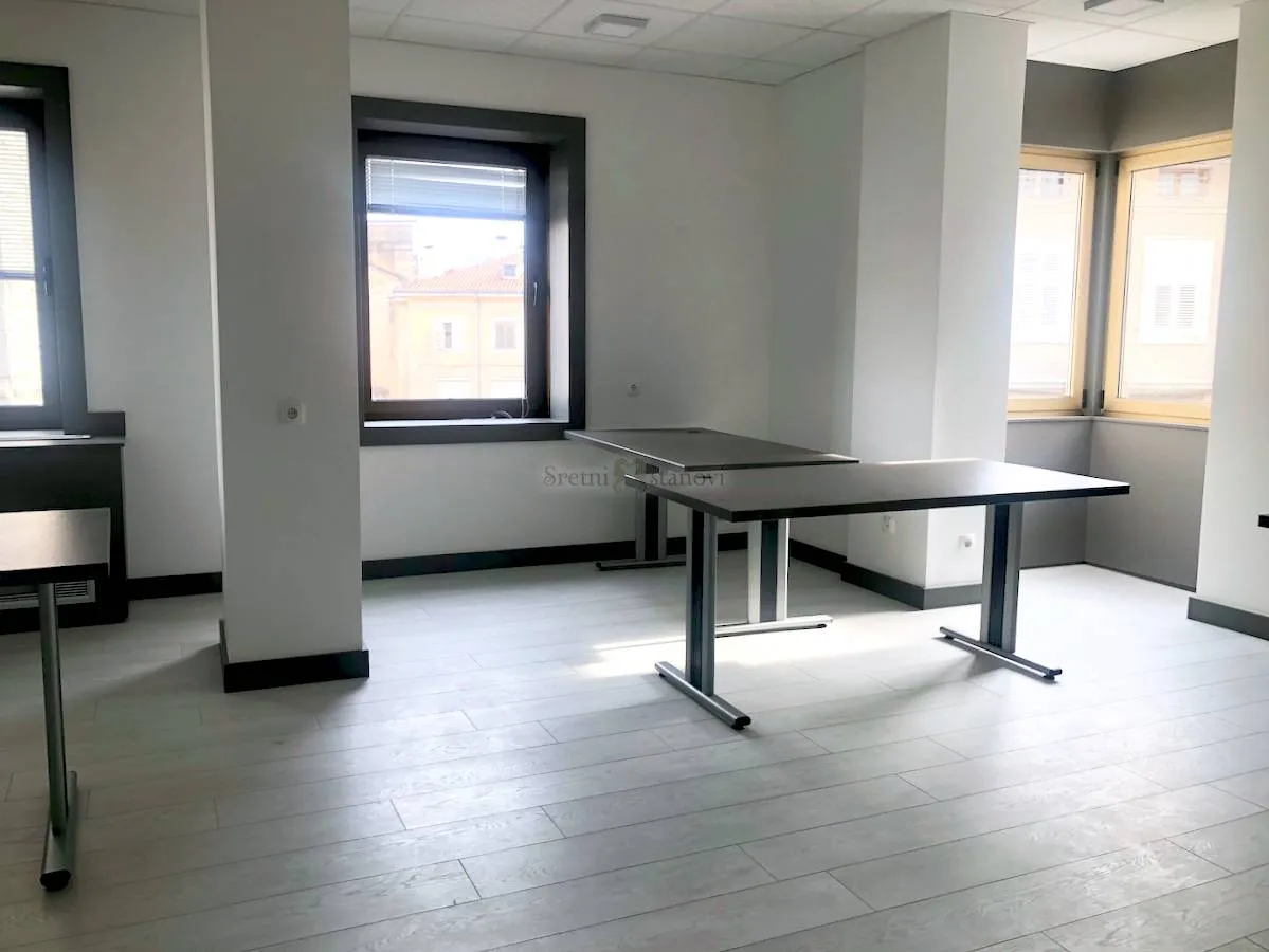 Poslovni prostor centar, Stari grad, 60 m2 - Rijeka
