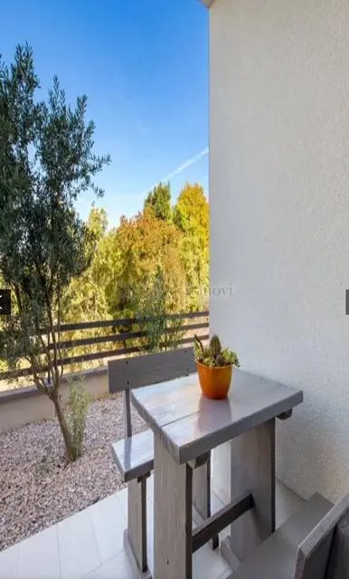 kostrena, moderna villa s bazenom i garažom, 330 m2 - slika 10