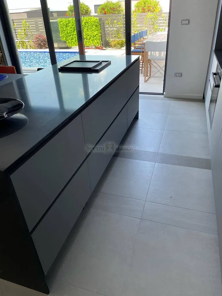 kuća krk, malinska, rova, 3s+db, pogled na more, bazen, 160+190m2 - slika 10