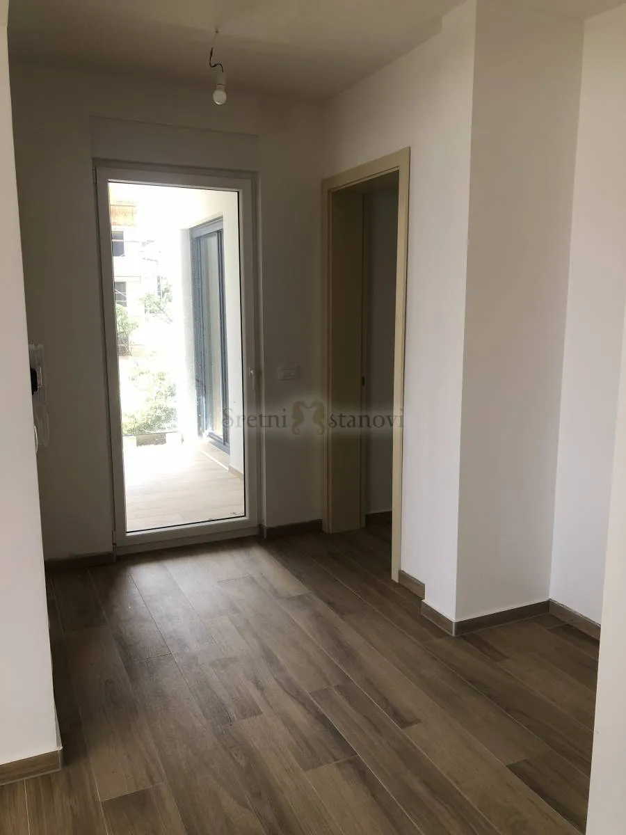 stan mandre 150m2, 3s+db , bazen , pogled na more - slika 22