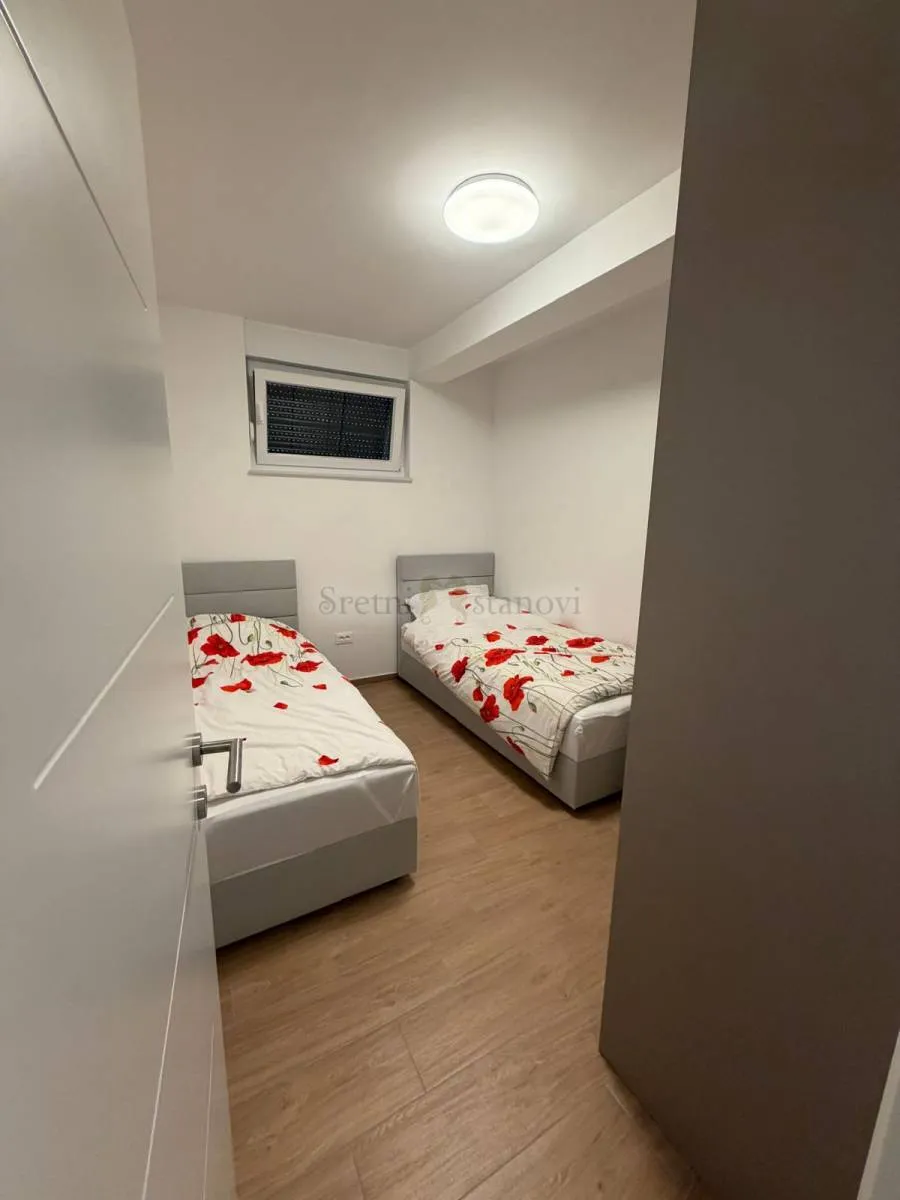 stan mandre s1,novogradnja, 2s+db, top lokacija, namješten sa dvorištem - slika 8