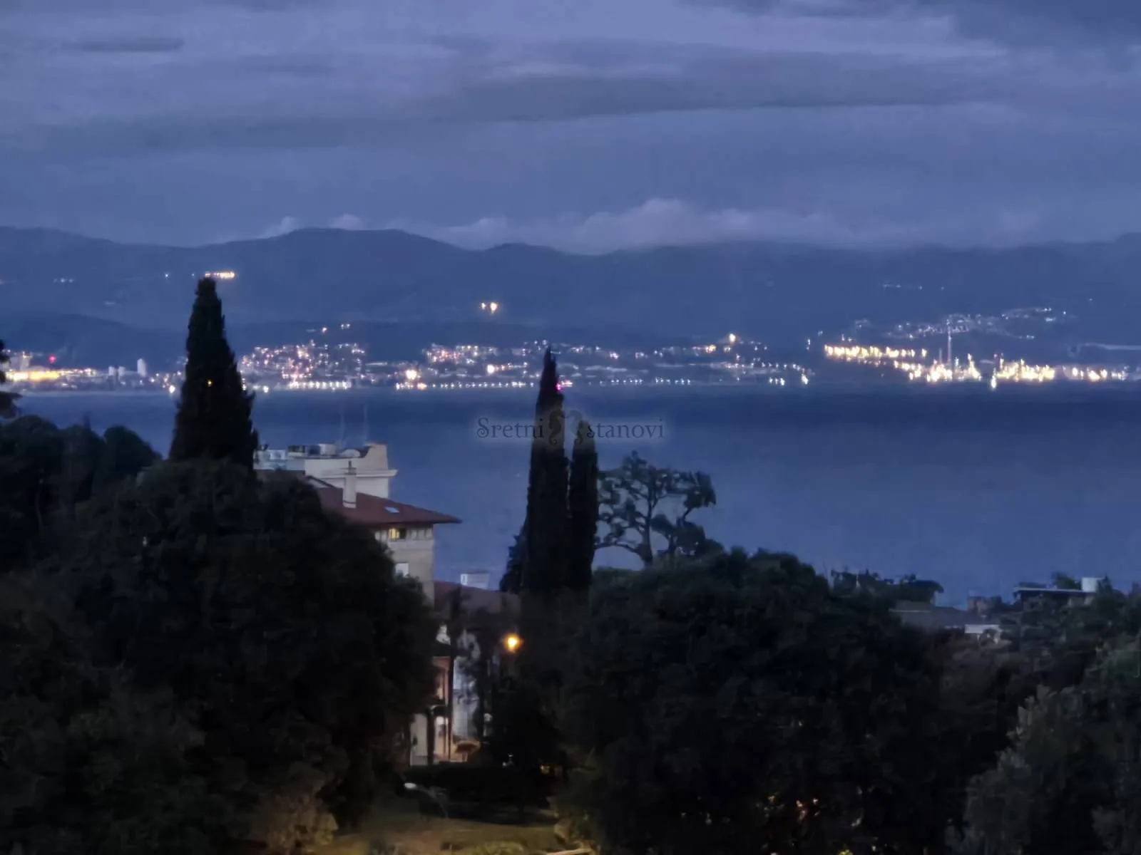 rivijera opatija, novogradnja, villa sa 2 stana, bazen, pogled - slika 6