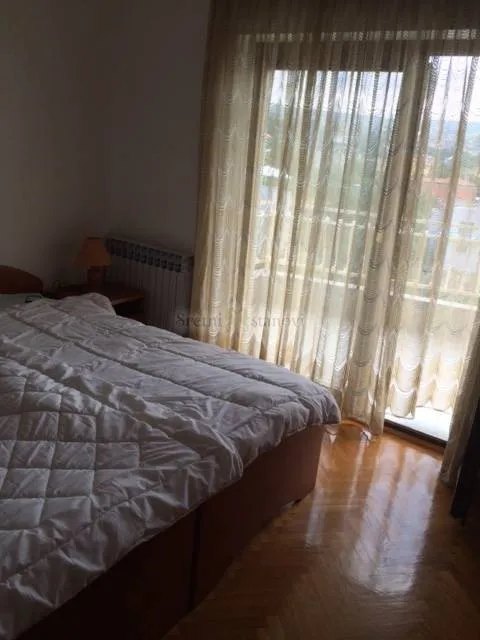 opatija,pobri, tri stana i poslovnim prostoro,850 m2 - slika 8