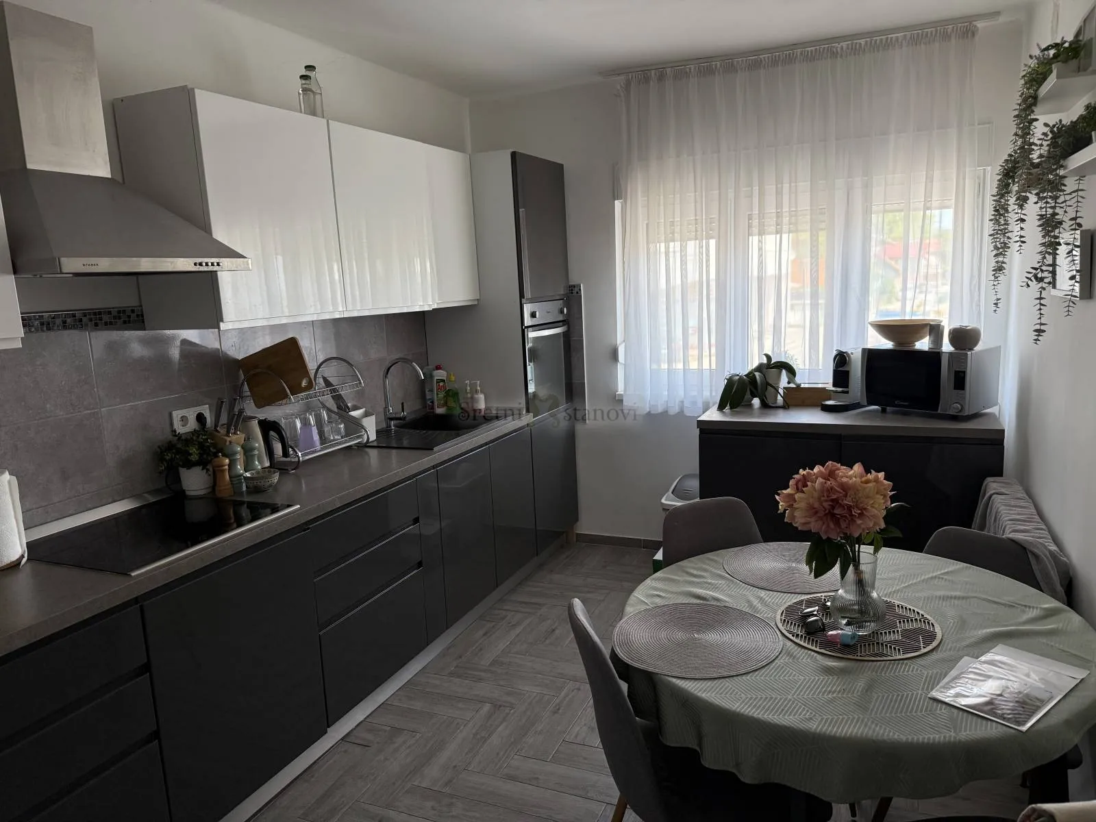 stambeno-poslovna zgrada- dubrava (307 m2) - slika 11