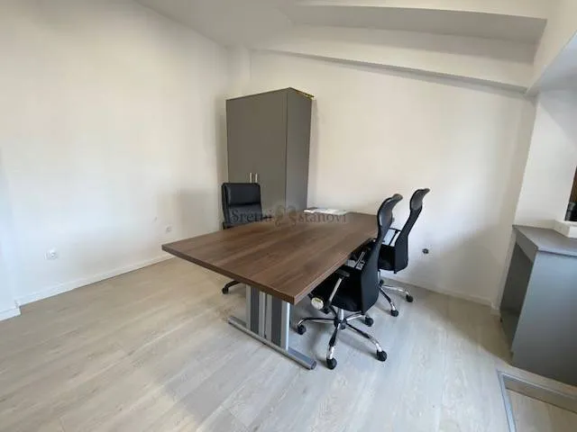 najam, centar, 22 m2, s toaletom - slika 8