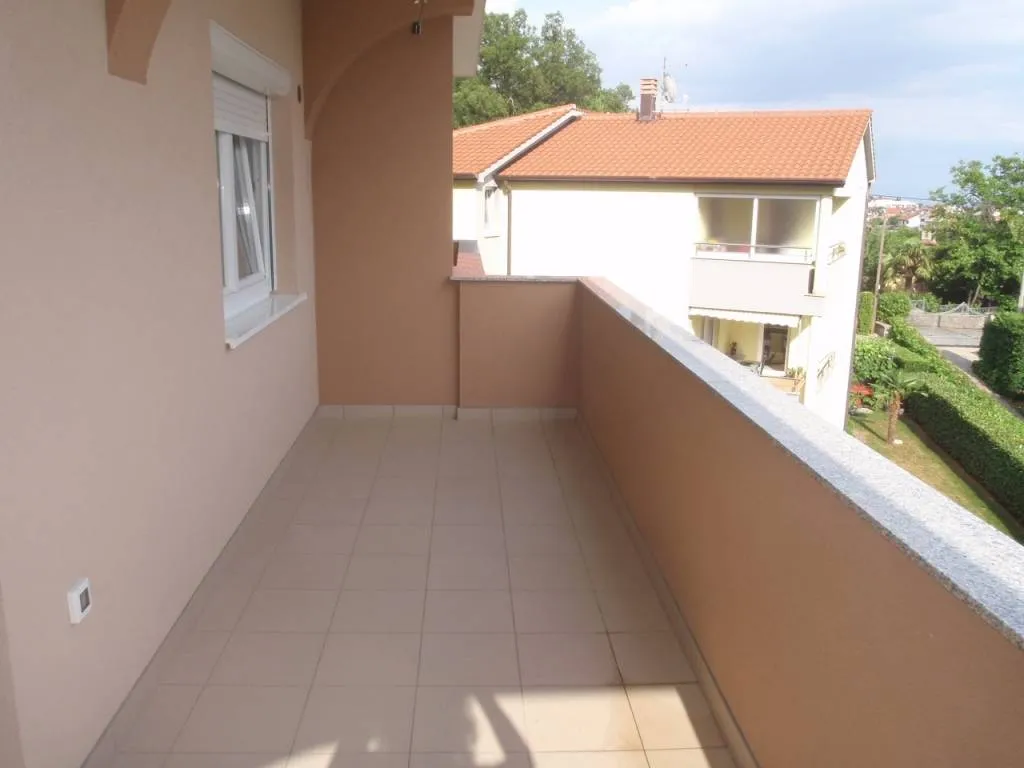 srdoči,120m2, prazan stan, najam, novogradnja, s parkingom - slika 6