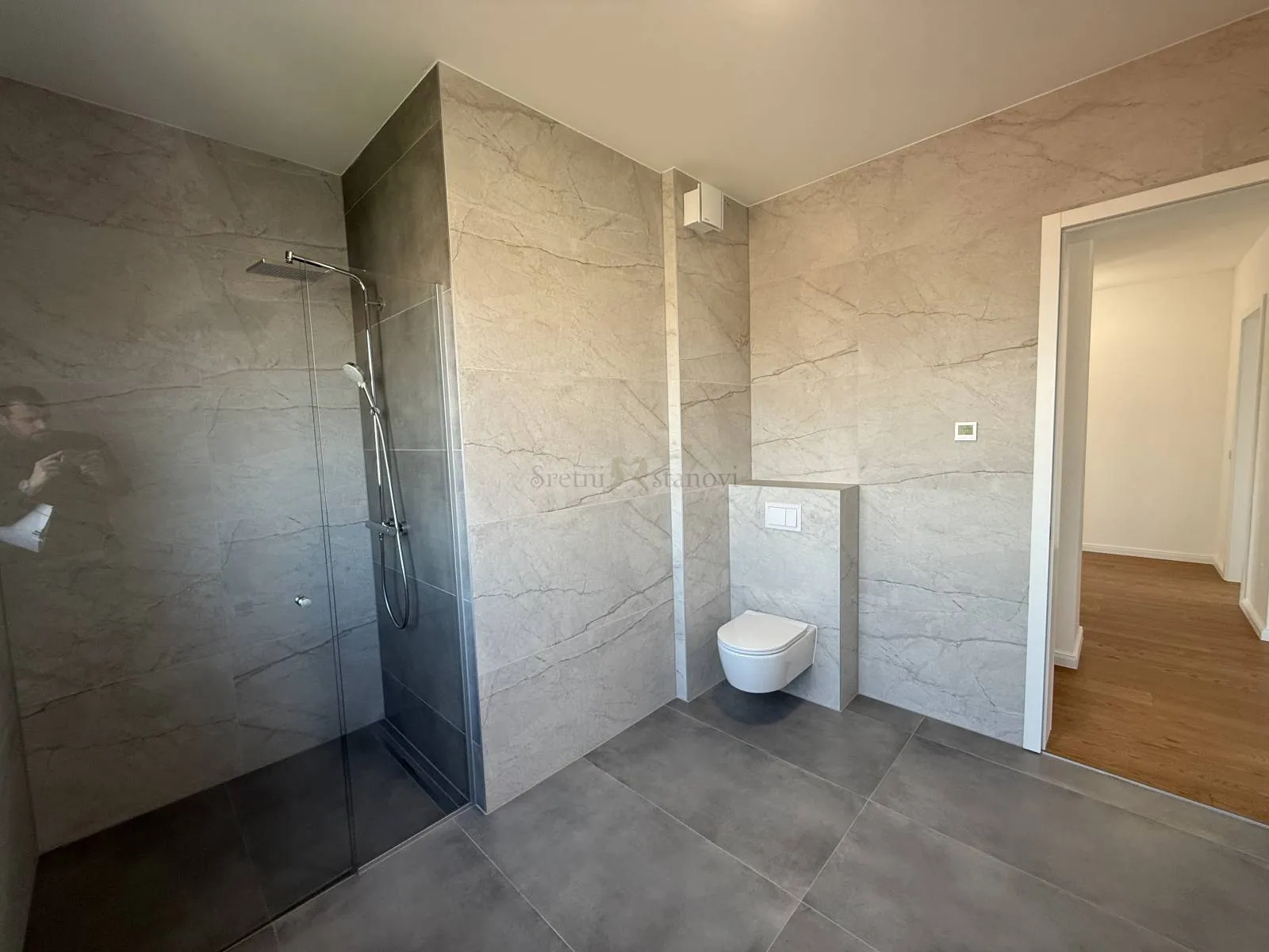 luksuzni penthouse u centru zagreba (najam) - slika 12