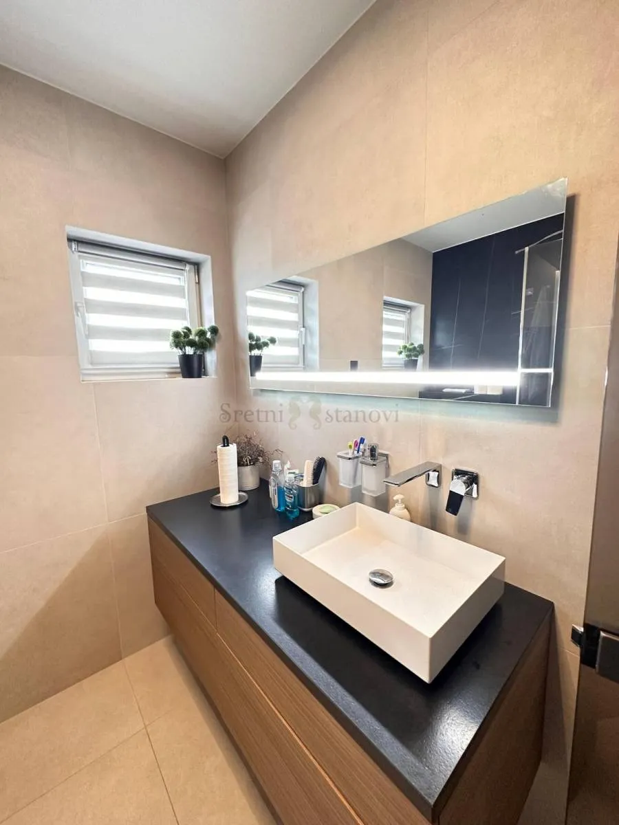 hosti, luksuzni penthouse s pogledom na more - slika 33