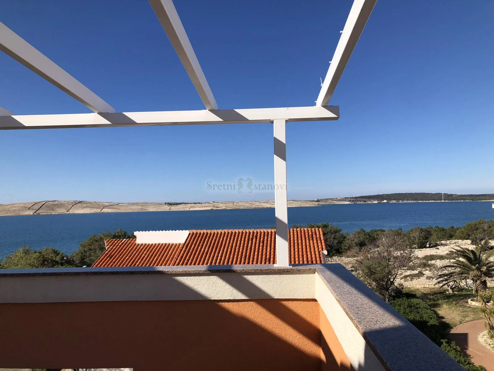 vidalići, kuća s 5 apartmana i garažom, drugi red od mora - slika 17