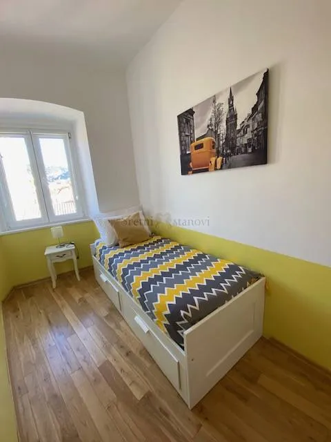 rijeka,strogi centar, najam, 53 m2, 2s+db - slika 13