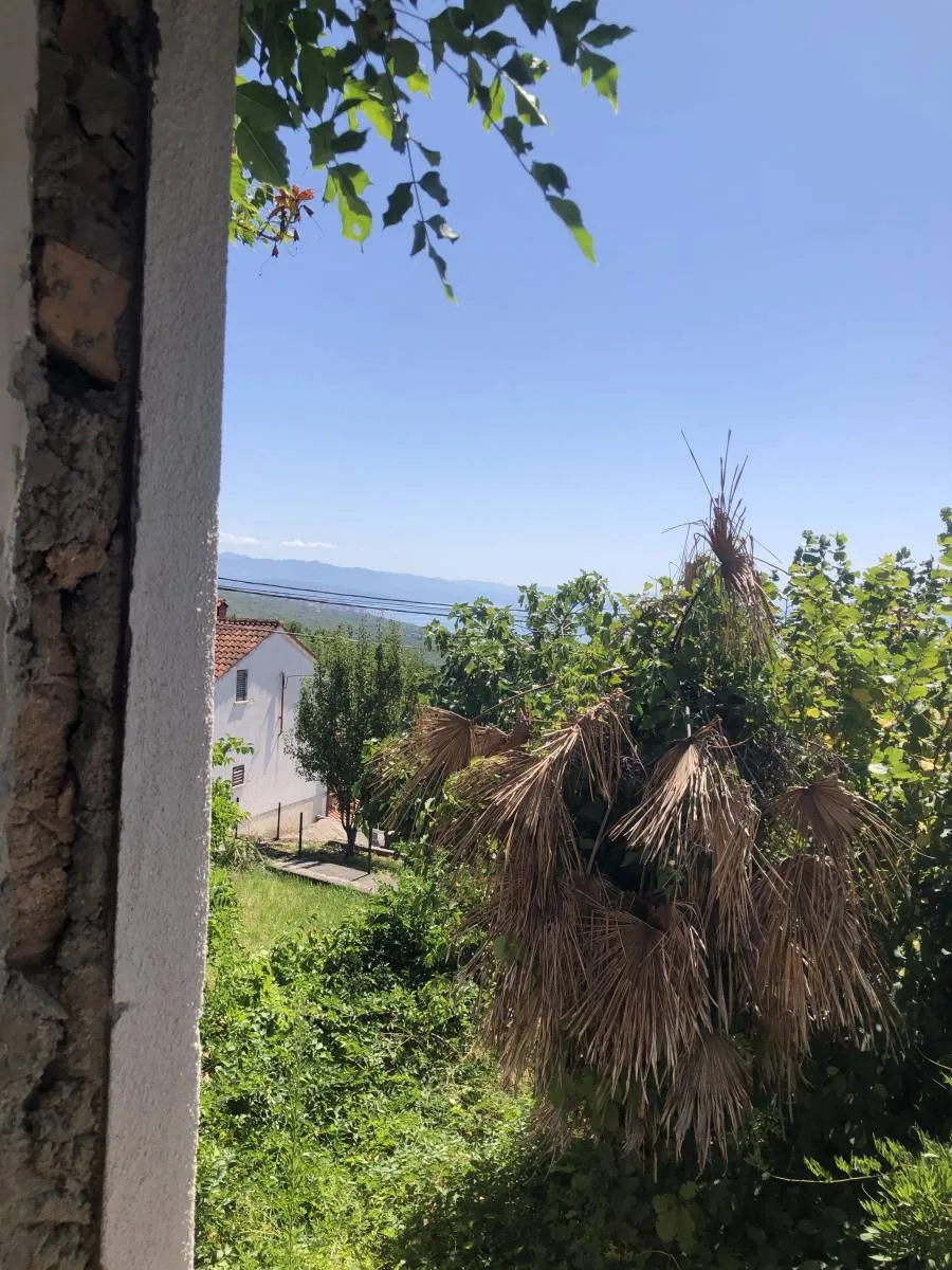 pobri, starina na parceli od 700m2 pogled na more - slika 10