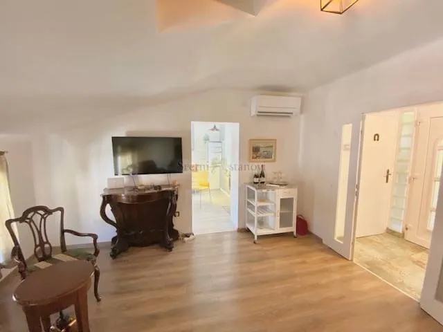 lovran, 82 m2, 2s+db, strogi centar - slika 2