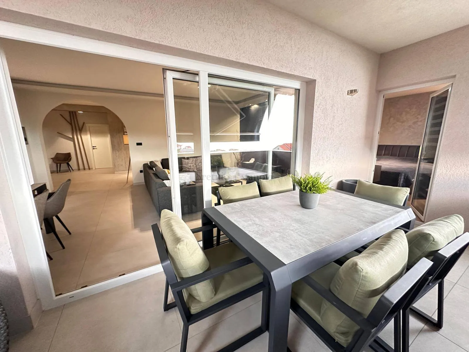 hosti, luksuzni penthouse s pogledom na more - slika 28