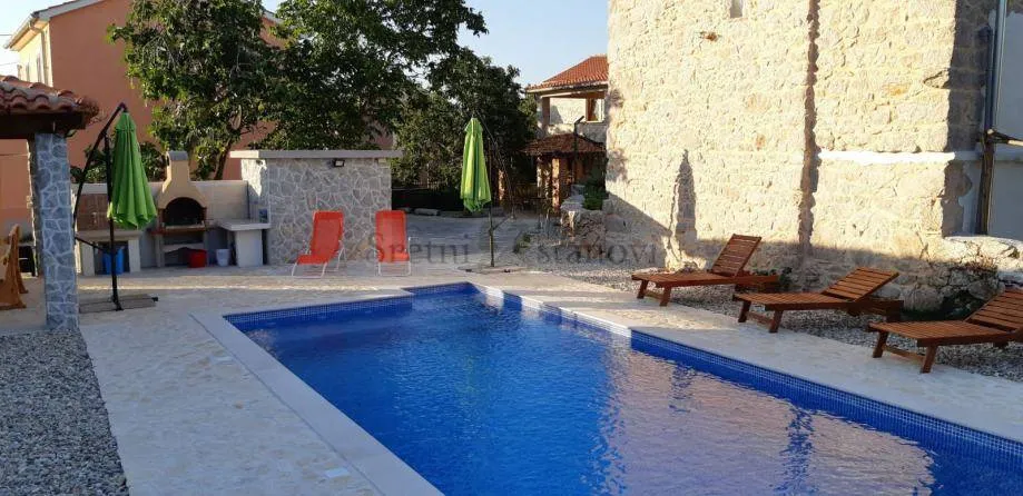lijepa adaptirana kamena kuća,krk,gabonjin - slika 3