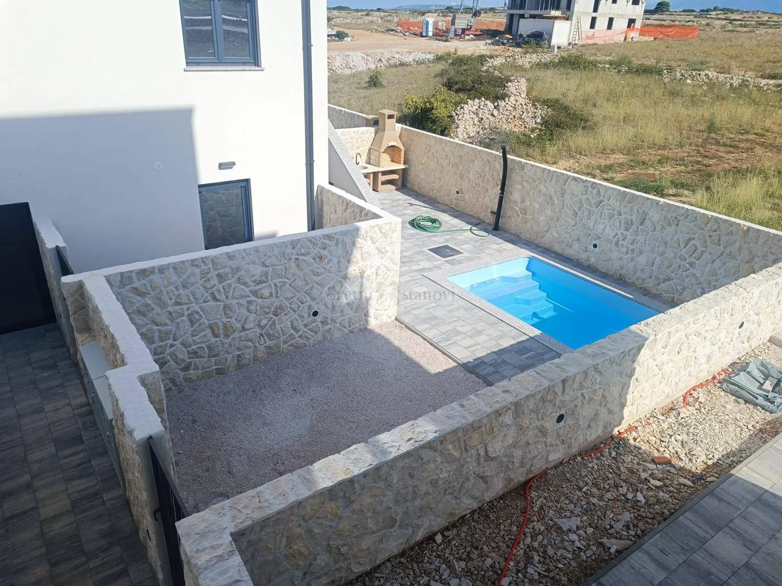 povljana, otok pag, 2s+db, 1. kat, bazen i dvorište - slika 5