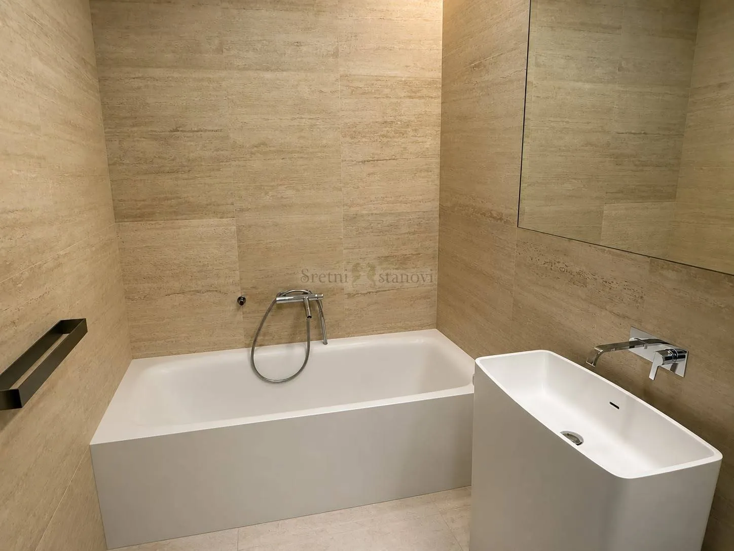 luksuzni stan za najam – cvjetni trg, zagreb (185 m², garaža) - slika 10