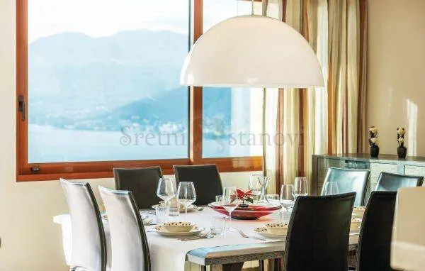 martinkovac, dvoetažni stan u kući s bazenom, 200 m2 - slika 2
