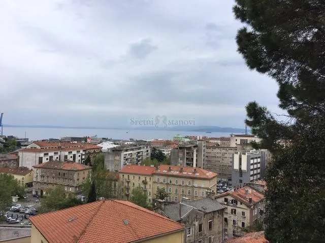 centar, luksuzn stan,112 m2, 2s+db, s balkonom i pogledom - slika 11