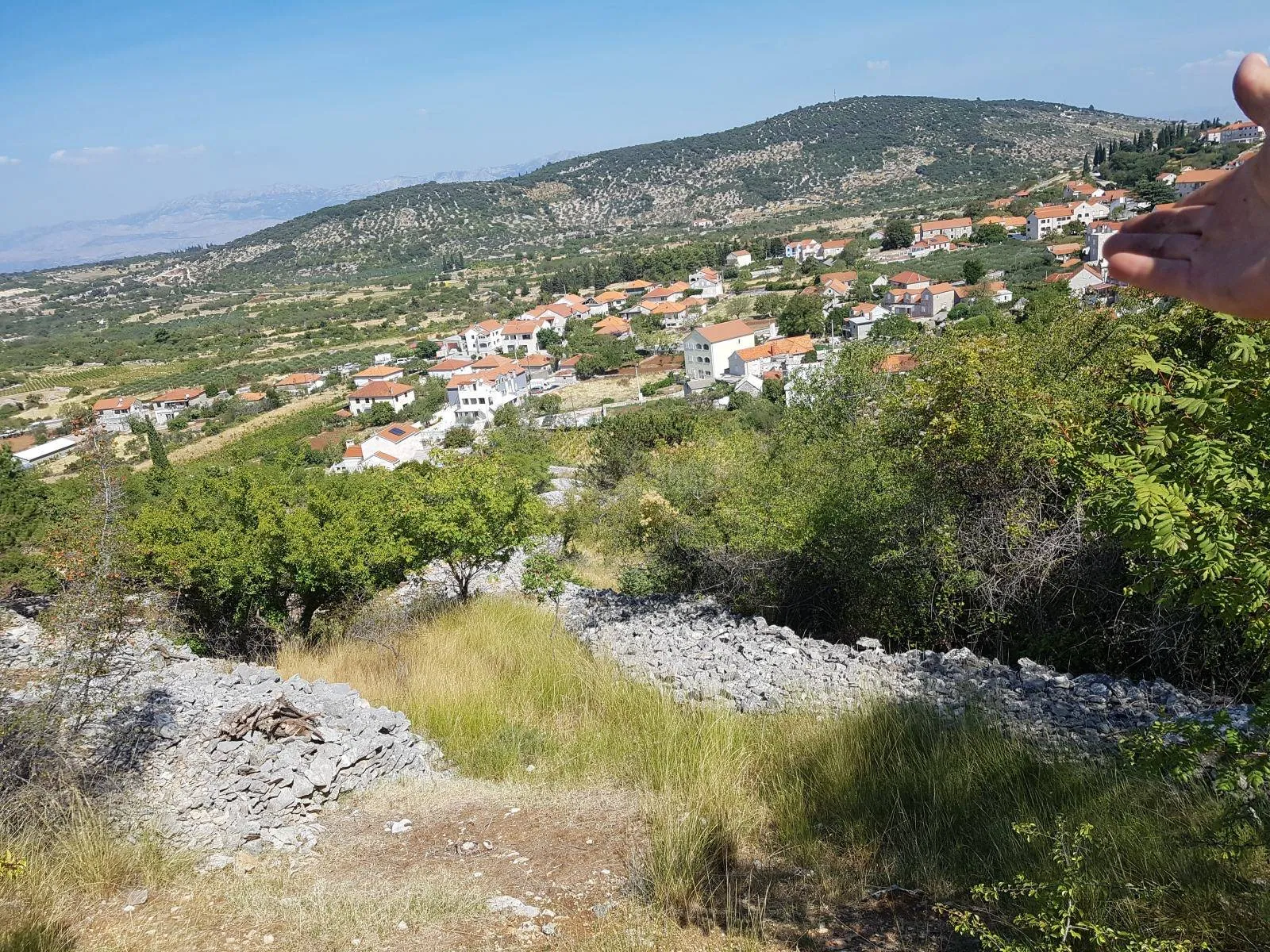 dva građevinska zemljišta veličine 1.171,5 m² na otoku braču – nerežišća - slika 2