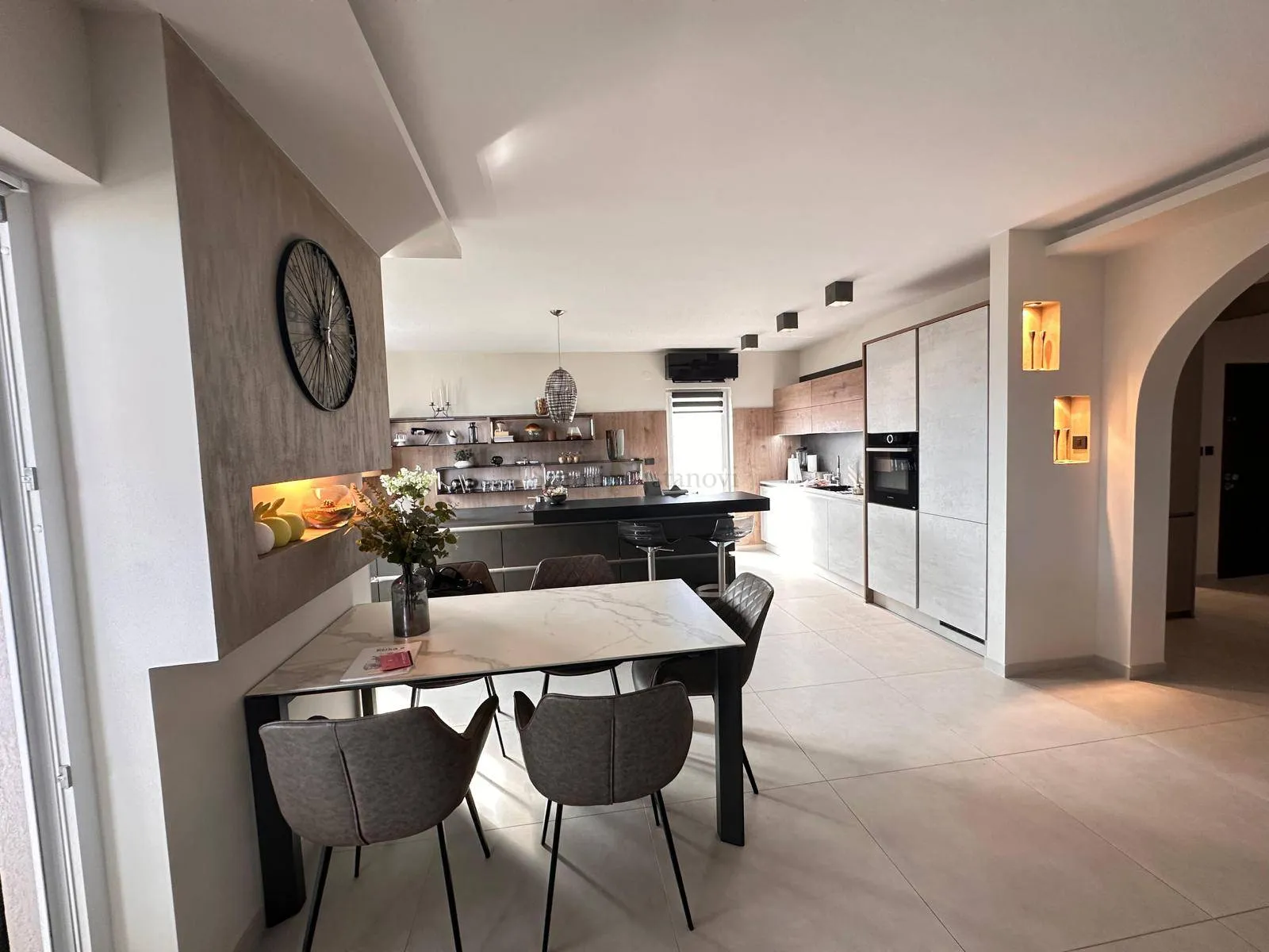 hosti, luksuzni penthouse s pogledom na more - slika 5