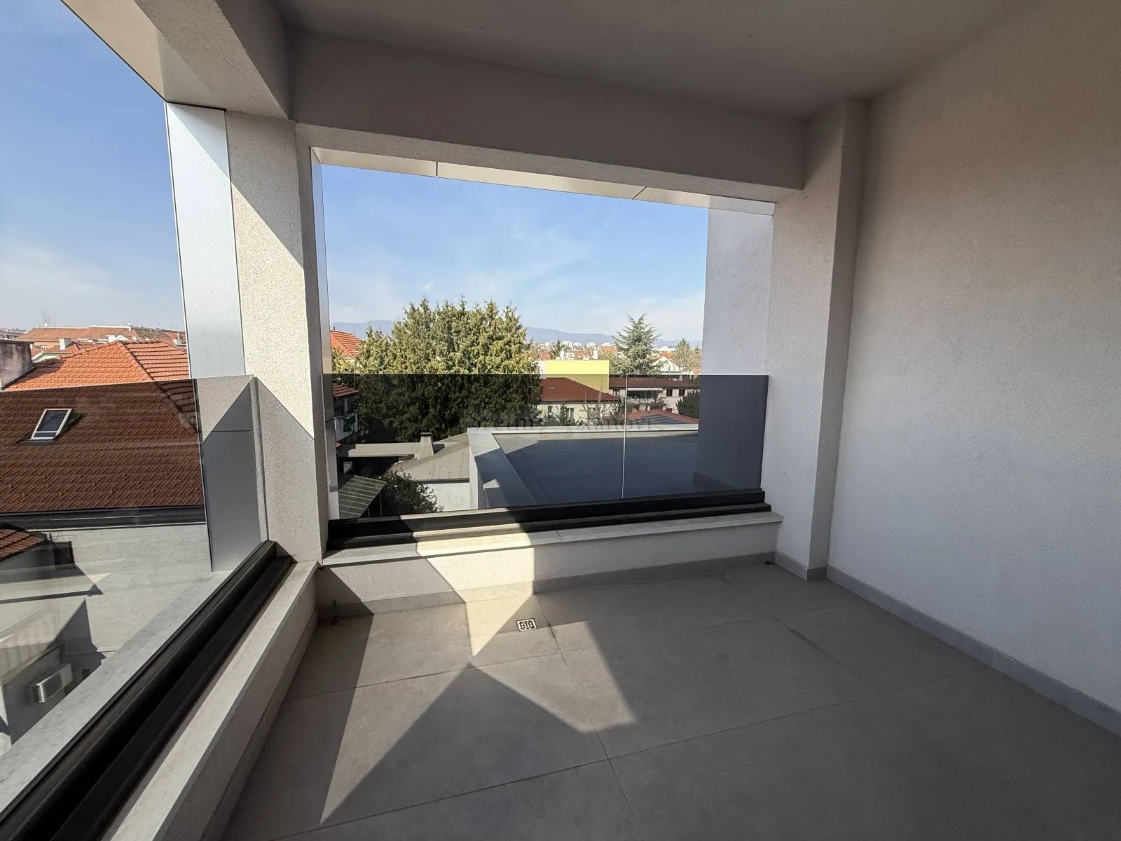luksuzni penthouse u centru zagreba (najam) - slika 2