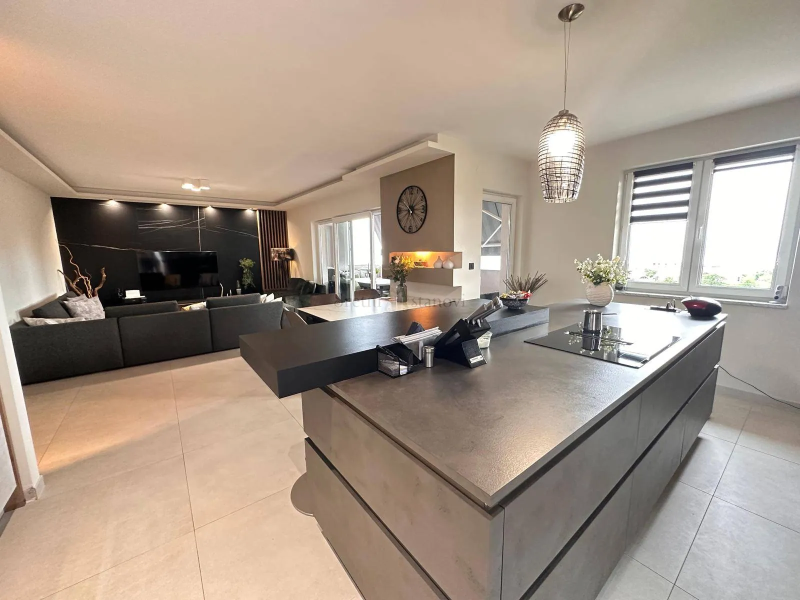 hosti, luksuzni penthouse s pogledom na more - slika 8