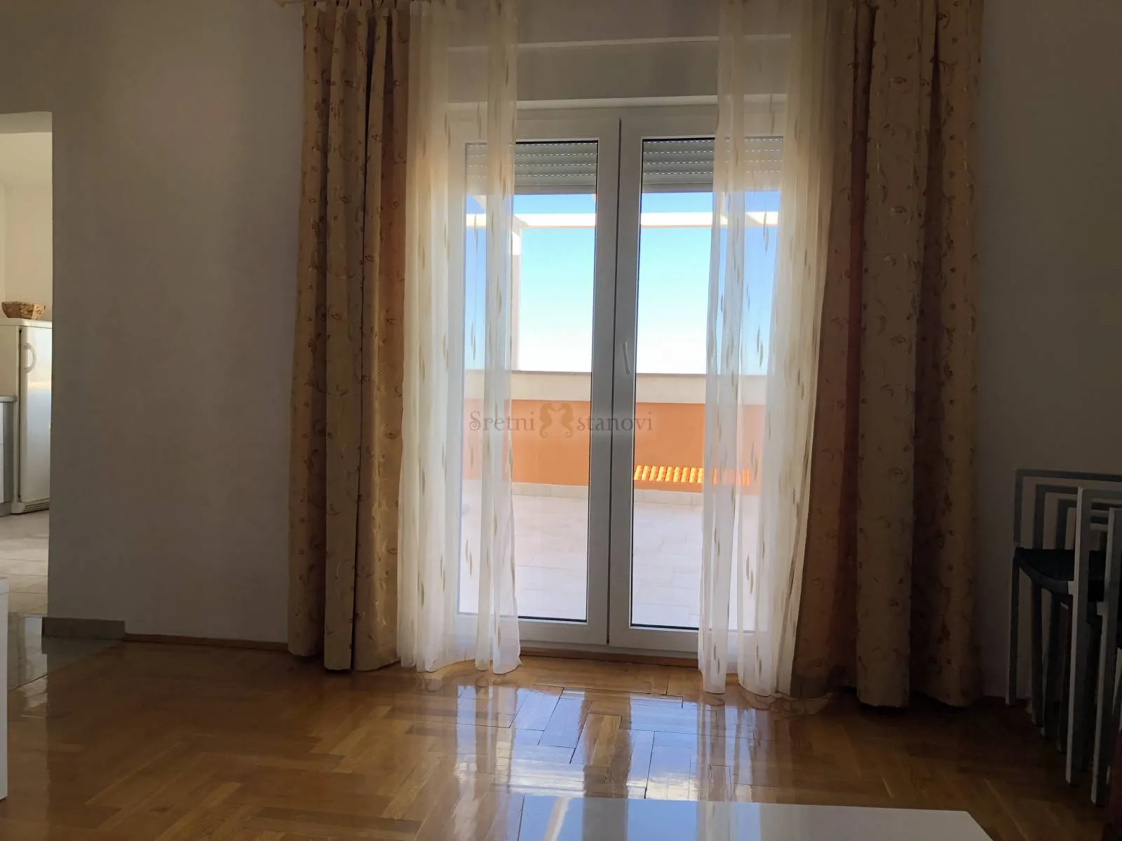 vidalići, kuća s 5 apartmana i garažom, drugi red od mora - slika 21