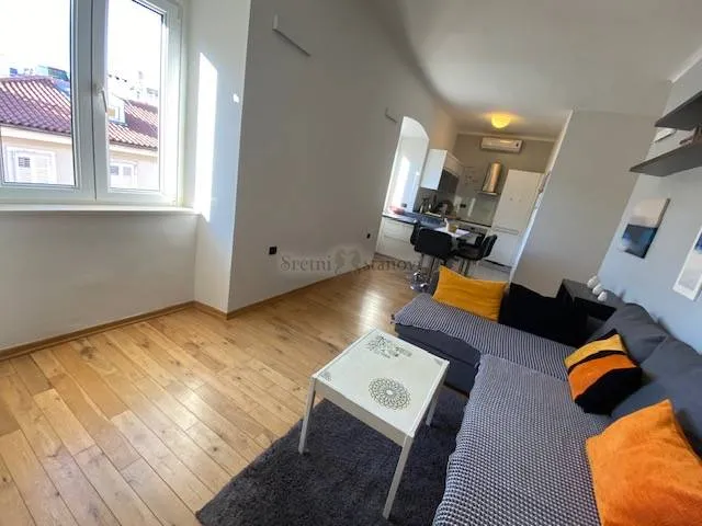 rijeka,strogi centar, najam, 53 m2, 2s+db - slika 3