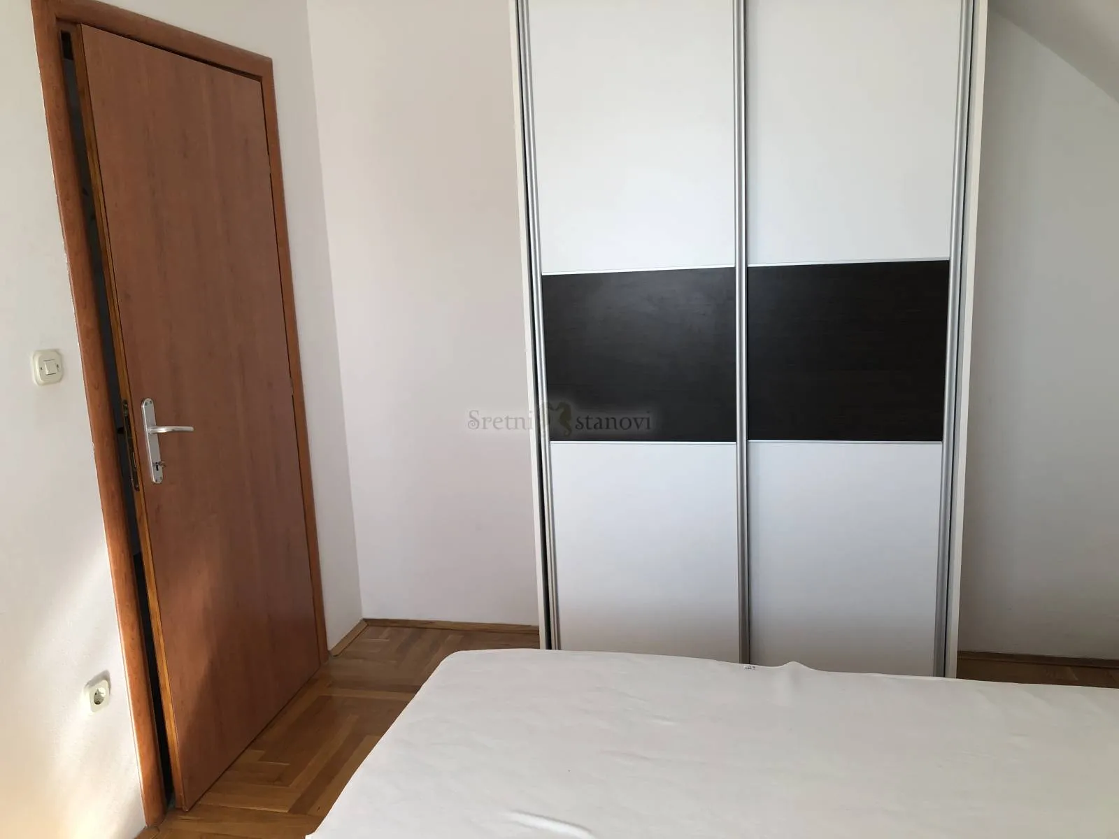 vidalići, kuća s 5 apartmana i garažom, drugi red od mora - slika 28
