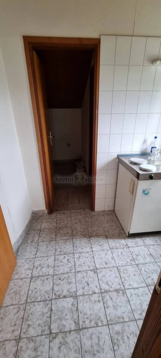 prodajni prostor+ skladišni prostor+ ured - slika 12