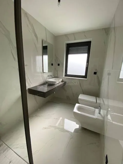 kuća, pobri,171 m2, bazen, tri parkirna mjesta - slika 14