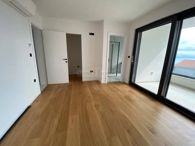 kuća, pobri,171 m2, bazen, tri parkirna mjesta - slika 8