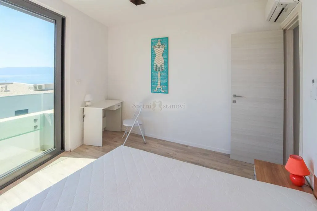 kostrena, moderna villa s bazenom i garažom, 330 m2 - slika 12