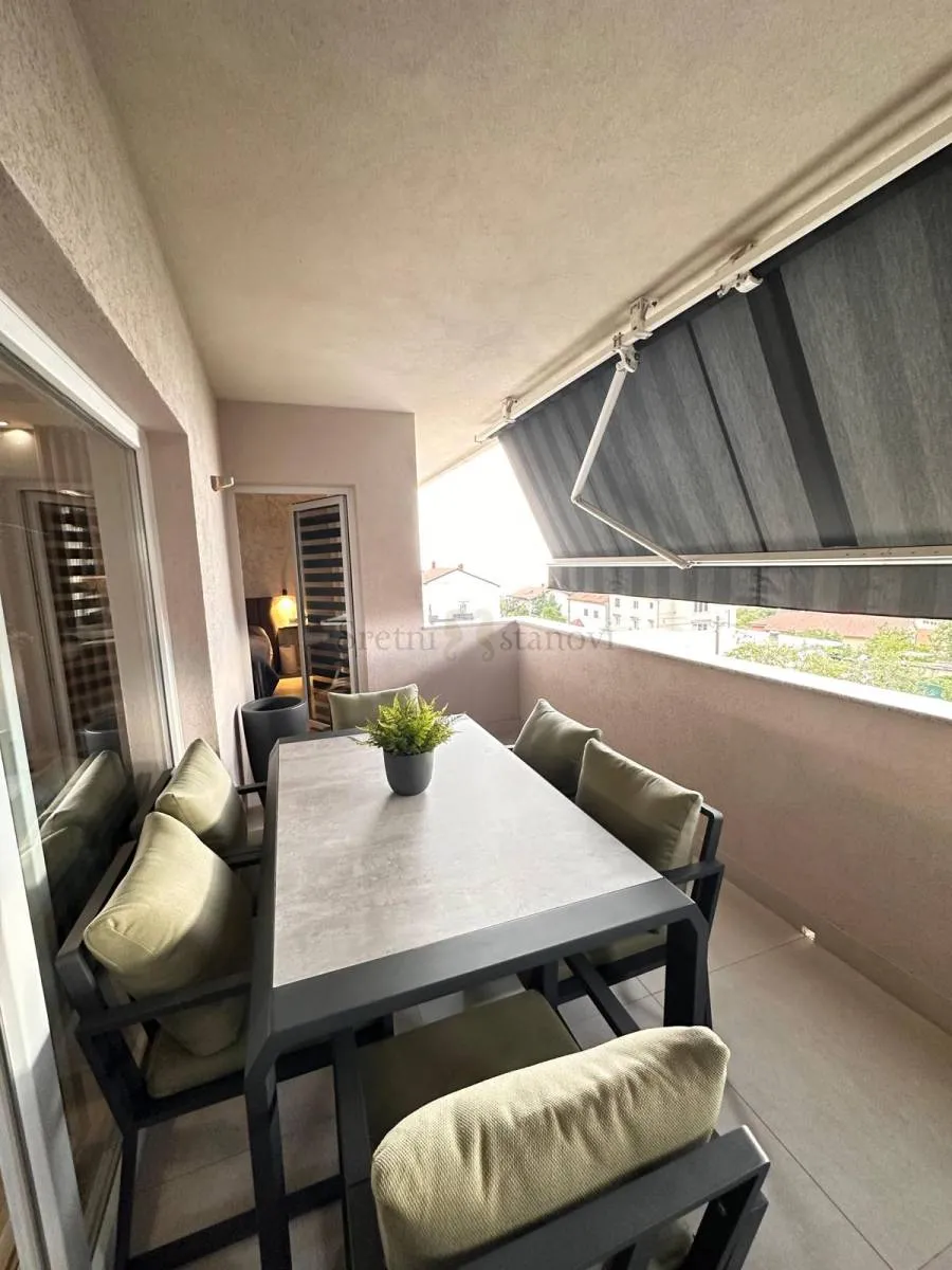 hosti, luksuzni penthouse s pogledom na more - slika 32