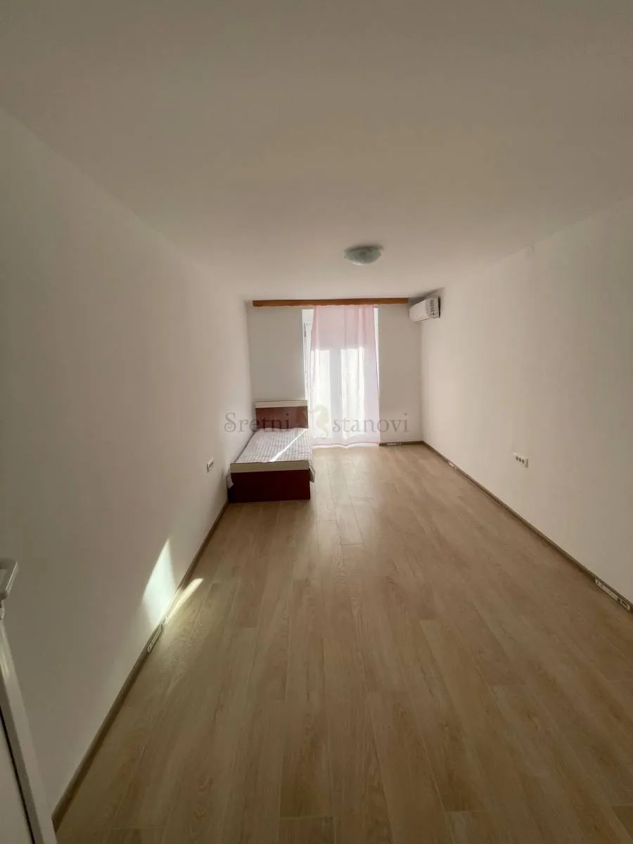 stan u centru rijeke 4s+db - slika 8