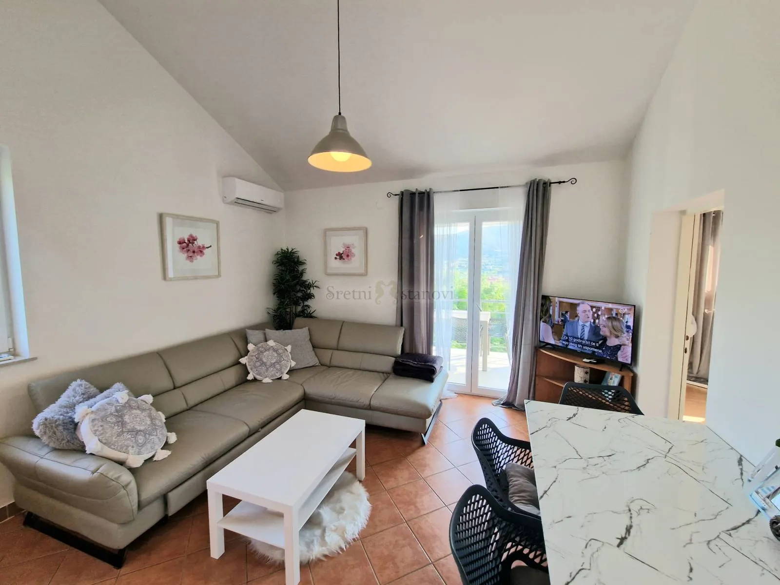 pag- dva apartmana, pogled na more, vrt - slika 4