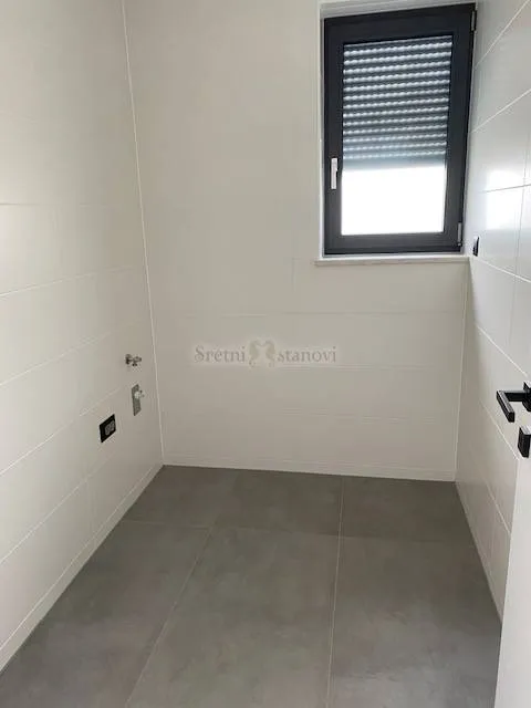 kuća, pobri,171 m2, bazen, tri parkirna mjesta - slika 6