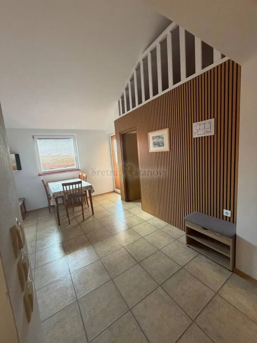 stara novalja, kuća sa 7 apartmana + dodatni objekt, prilika za investiciju - slika 16