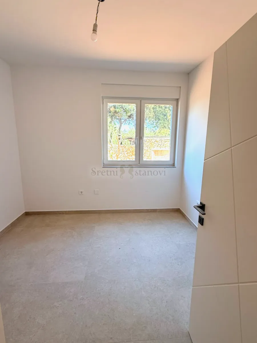 stan apartman mandre, 2s+db, blizina mora, otok pag, novogradnja, vrt - slika 9