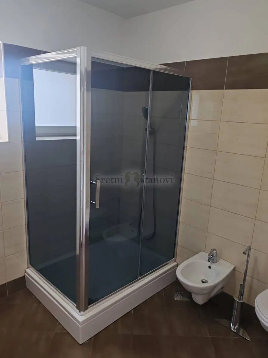 srdoči,100 m2, prazan stan, najam, novogradnja, s parkingom - slika 6