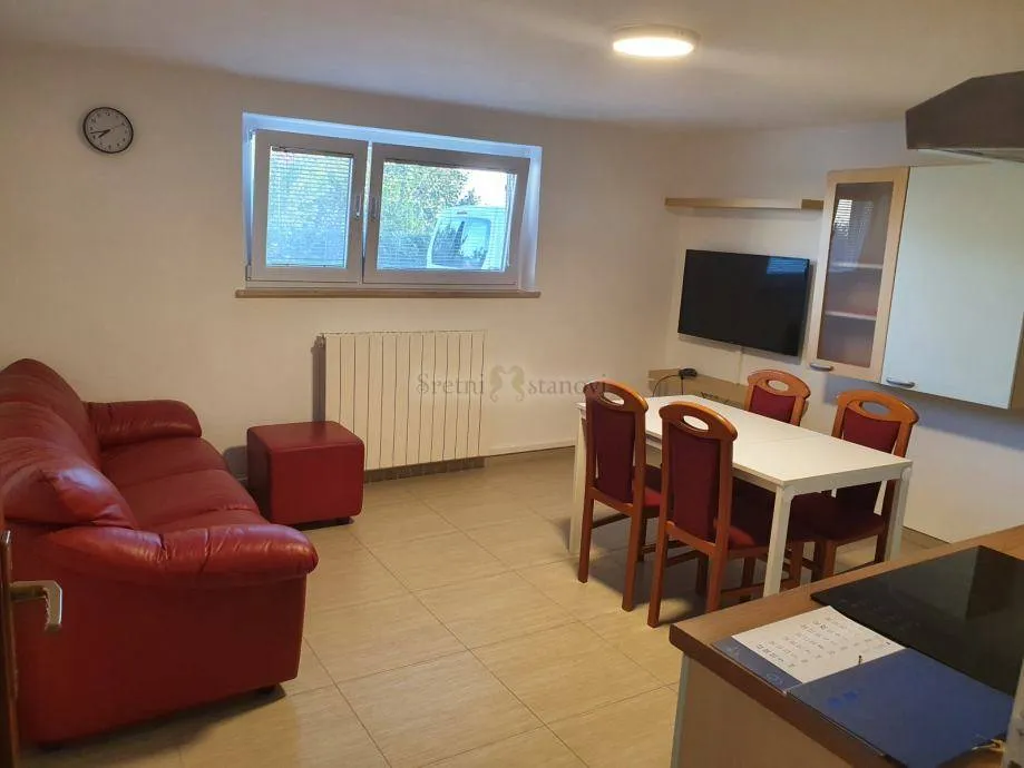 brestovice, 40 m2, 1s+db, s terasicom - slika 8