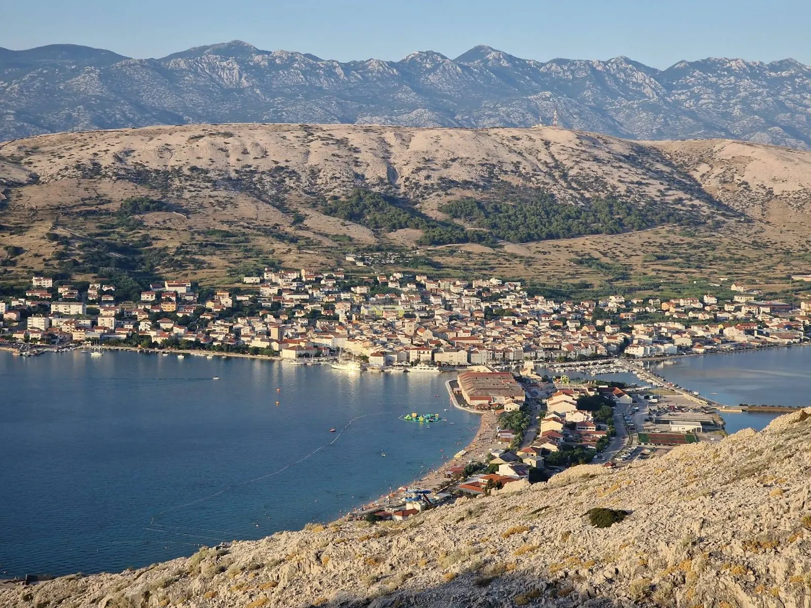 pag- dva apartmana, pogled na more, vrt - slika 11