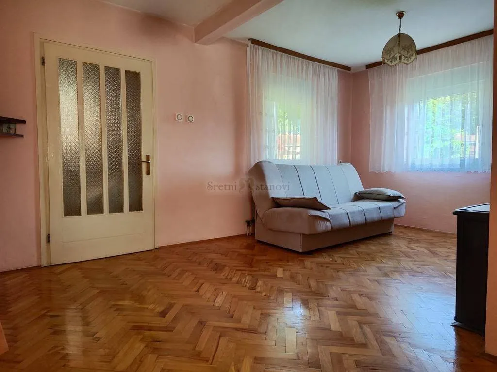 građevinsko zemljište i 2 kuće (2212 m2) - stubičke toplice - slika 12